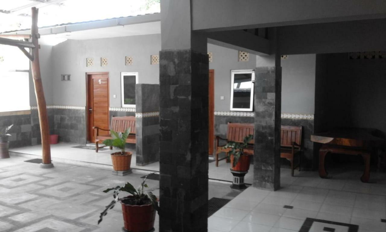 Tanjung Inn Wonosari Exterior photo